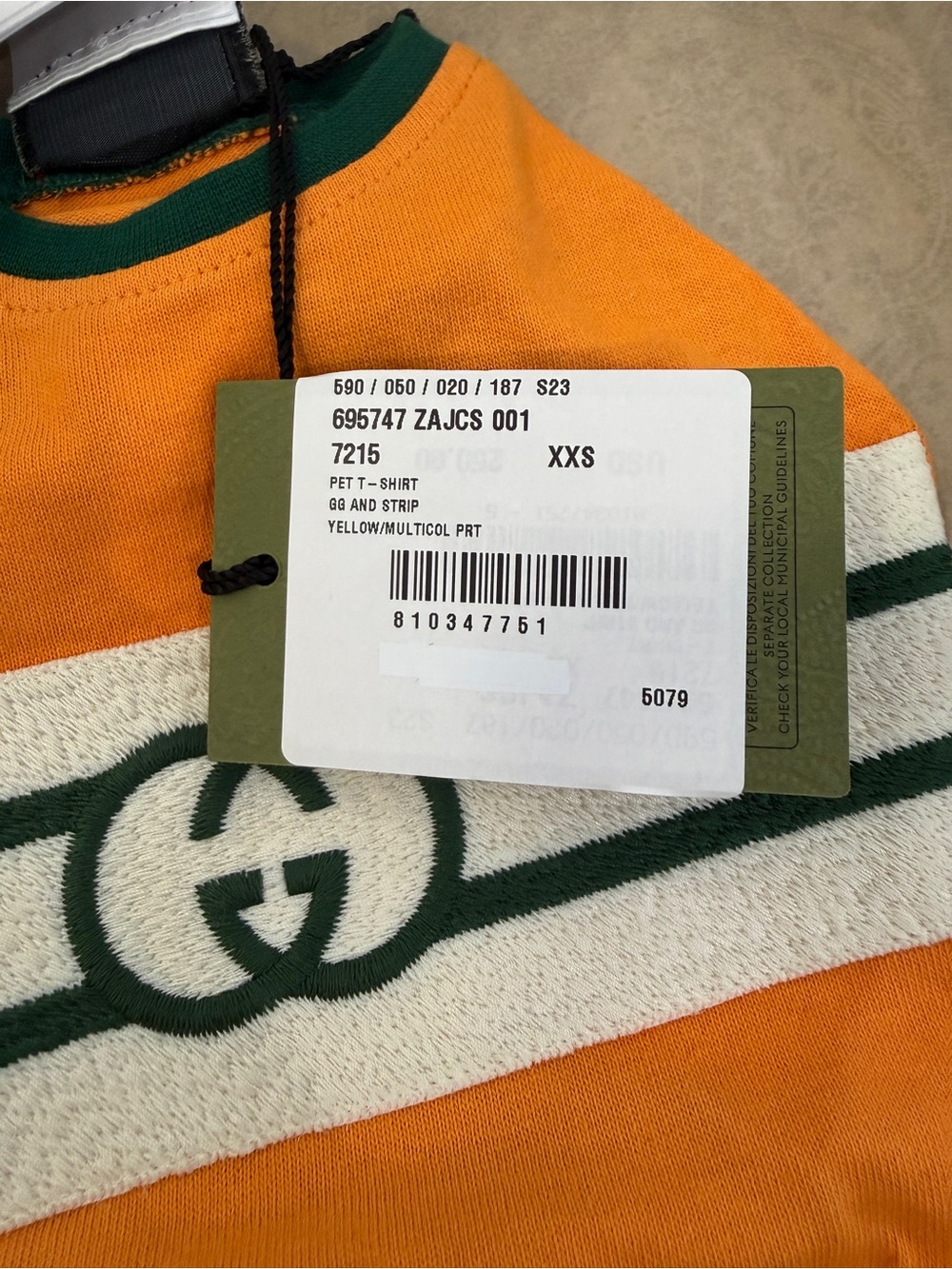 Gucci Interlocking GG Pet T Shirt - Picture 5 of 5